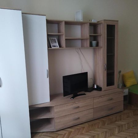 Adrienn Apartment Budapest Luaran gambar